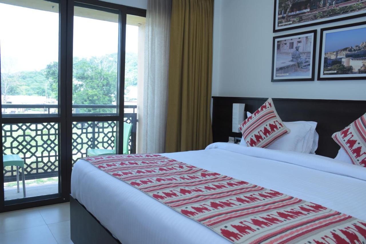 Ramada Encore By Wyndham Statue Of Unity Kevadia Εξωτερικό φωτογραφία